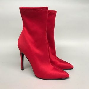 NWOB Steve Madden red lovely sock boots 8
